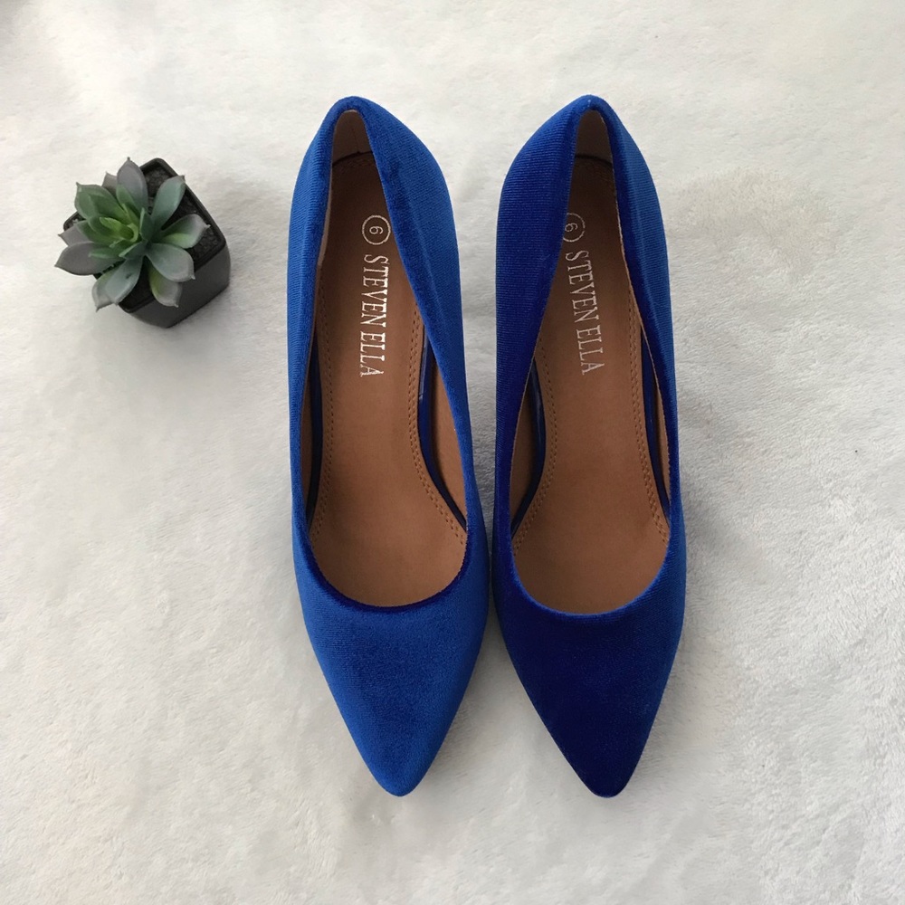 NEW with box “velvet” heels